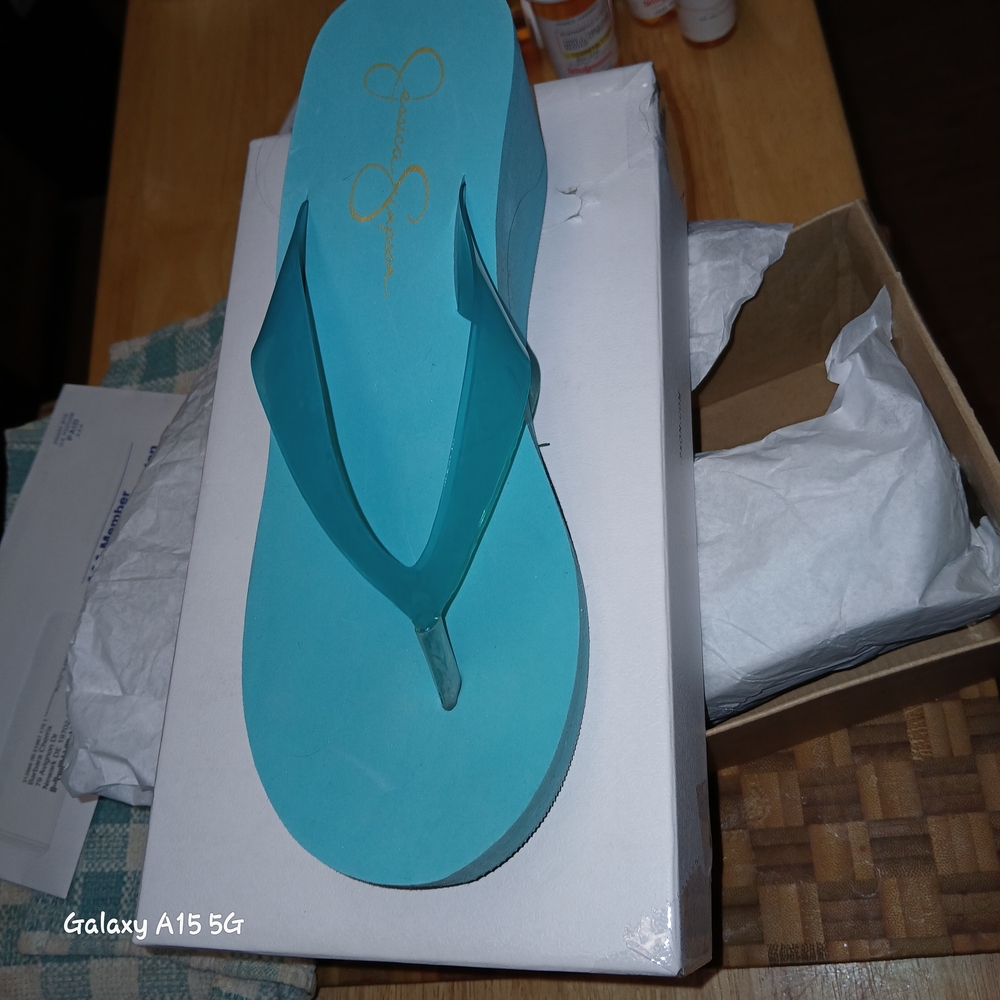 🩴Jessica Simpson Turquoise Women’s Flip Flops 🩴